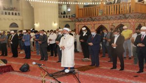 KKTC'de Mevlit Kandili dualarla idrak edildi