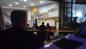 Kütahya'da tamirhanedeki kontrol kanalı ile kamyonet arasında sıkışan kişi öldü