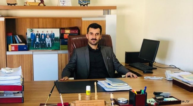  Lisansüstü eğitimini Türkiye'de tamamlayan Iraklı akademisyen tecrübelerini öğrencileriyle paylaşıyor