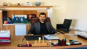  Lisansüstü eğitimini Türkiye'de tamamlayan Iraklı akademisyen tecrübelerini öğrencileriyle paylaşıyor