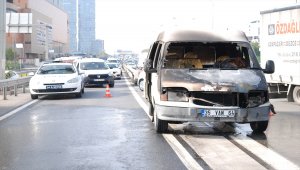 Maltepe'de araç yangını