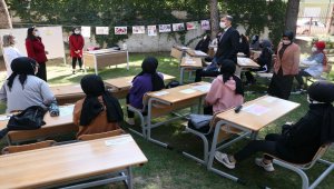 Milli Eğitim Bakanı Ziya Selçuk, Çankırı'da öğretmenlerle buluştu