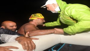 Milli sporcu Emre Seven'in Mersin'den KKTC'ye yüzme hedefi yarım kaldı