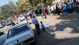 Okul çıkışında öğrenciler değil, veliler sınıfta kaldı! Yer: Kayseri