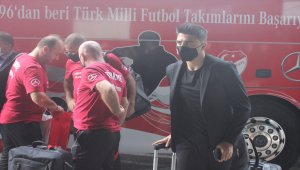 Özel maçta Almanya'ya konuk olacak A Milli Futbol Takımı Köln'e gitti