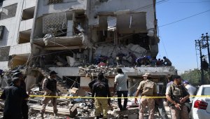 Pakistan'da 4 katlı bir binada patlama: 5 ölü