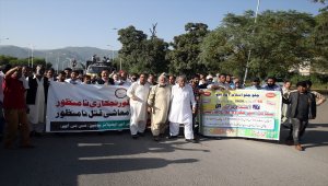 Pakistan'da kamu çalışanlarından "hayat pahalılığı" protestosu 
