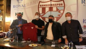 Royal Hastanesi Bandırmaspor'un son transferi Orhan Ovacıklı: "Aynı coşkuyla buradayım"