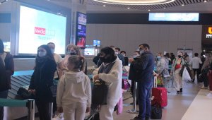 Rus Azur Havayolları'nın Novosibirsk-İstanbul charter seferleri başladı