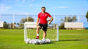 Samsunsporlu forvet Tomane: "Her zaman kazanmak isteyen bir yapım var"