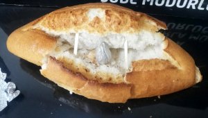 Şanlıurfa'da ekmek arasına gizlenmiş uyuşturucu ele geçirildi