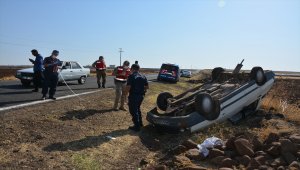 Şanlıurfa'da otomobil şarampole devrildi: 4 yaralı