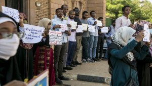 Sudan'da İsrail ile normalleşme protesto edildi