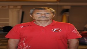 Türk eskrimciler performanslarıyla göz kamaştırıyor