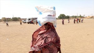 Türk Kızılay Sudan'da sel mağdurlarına gıda yardımı dağıttı