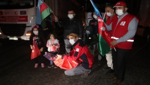 Türk Kızılaydan Azerbaycan'a 11 tır insani yardım