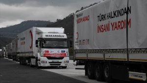 Türk Kızılaydan Azerbaycan'a 11 tır insani yardım