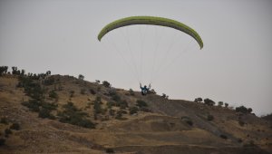 Türkiye Yamaç Paraşütü Hedef Şampiyonası'nın finali, Şırnak'ta başladı