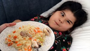 Türkmen aile çocuklarının tedavisi için Türkiye'yi tercih etti