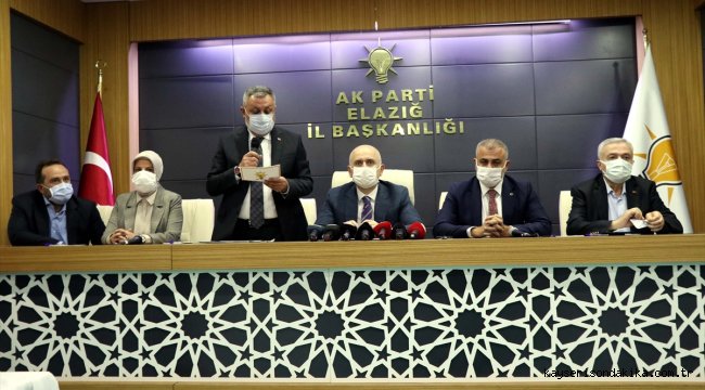 Ulaştırma ve Altyapı Bakanı Karaismailoğlu, Elazığ AK Parti İl Başkanlığında konuştu: