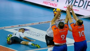 Voleybol: AXA Sigorta Efeler Ligi