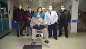 71 yaşında Kovid 19'u ve beyin felcini yendi