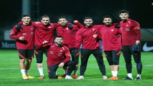 A Milli Futbol Takımı, Macaristan maçı hazırlıklarına başladı
