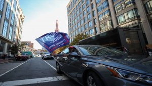 ABD'nin başkentinde yüz binlerce taraftarından Trump'a destek gösterisi