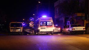 Adana'da komşuları iki kardeşi bıçaklayan baba oğul gözaltına alındı
