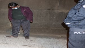 Adana'da sokağa çıkma kısıtlamasına uymayan alkollü sürücü kovalamaca sonucu yakalandı