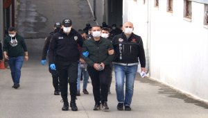 Adana'daki uyuşturucu operasyonunda yakalanan 17 zanlıdan 11'i tutuklandı