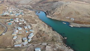 Ağrı'da Yazıcı Barajı ve çevresindeki derelerde sonbahar güzelliği