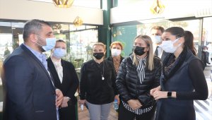 AK Parti Genel Başkan Yardımcısı Karaaslan, deprem bölgesi İzmir'de incelemelerde bulundu