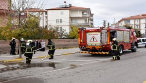 Aksaray'da benzin dökülen sobanın patlaması sonucu çıkan yangında 5 kişi yaralandı