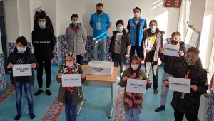 Almanya'da çocuklar İzmir'deki depremzedeler için yardım topladı