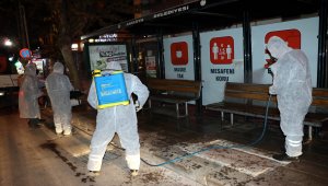 Amasya'da gece çalışan "koronavirüs timi" şehri sabaha kadar dezenfekte ediyor