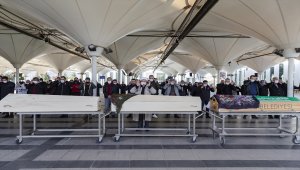 Ankara'da öldürülen anne ve iki çocuğu toprağa verildi