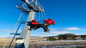 Ardahan'da JAK timleri göreve kazır