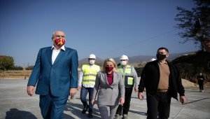 Arnavutluk Başbakanı Rama'dan Türkiye tarafından inşa edilecek konut bölgesine ziyaret
