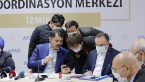Bakan Dönmez: "İlk 30 saatte İzmir genelinde elektriği sağlamış olduk"