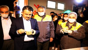 Bakan Pakdemirli'den enkaz altından görüştüğü Buse'ye nikah şahitliği sözü: 