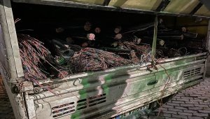 Bakırköy'de fiber kablo hırsızları yakalandı