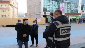 Bolu'da polis ekipleri sigara içen ve maske takmayanlara ceza uyguladı