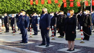 Büyük Önder Atatürk'ü anıyoruz