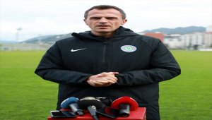 Çaykur Rizespor Teknik Direktörü Tomas: "Galatasaray'daki eksikler bizim için avantaj"