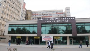 Çin menşeli Kovid-19 aşısı Diyarbakır'da gönüllülere uygulanıyor