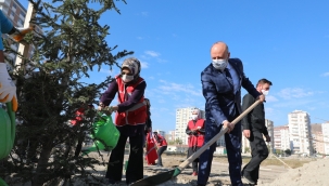 Çolakbayrakdar: Deprem bir kez daha kentsel dönüşümün önemini gösterdi