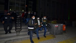 Çorum'da eşinin akrabalarına silahlı saldırı düzenleyen zanlı tutuklandı