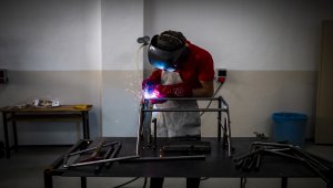 CSO'nun yeni binasındaki müzisyen koltuklarında meslek lisesi öğrencilerinin imzası var