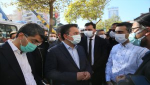 DEVA Partisi Genel Başkanı Babacan İzmir'deki deprem bölgesinde